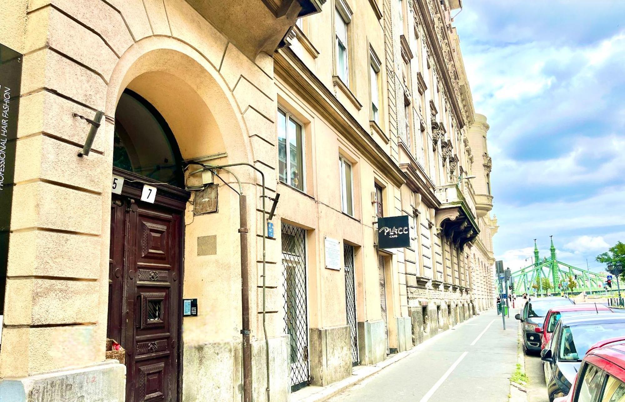 Modelia Apartment At Gellert Square Budapest Exterior foto