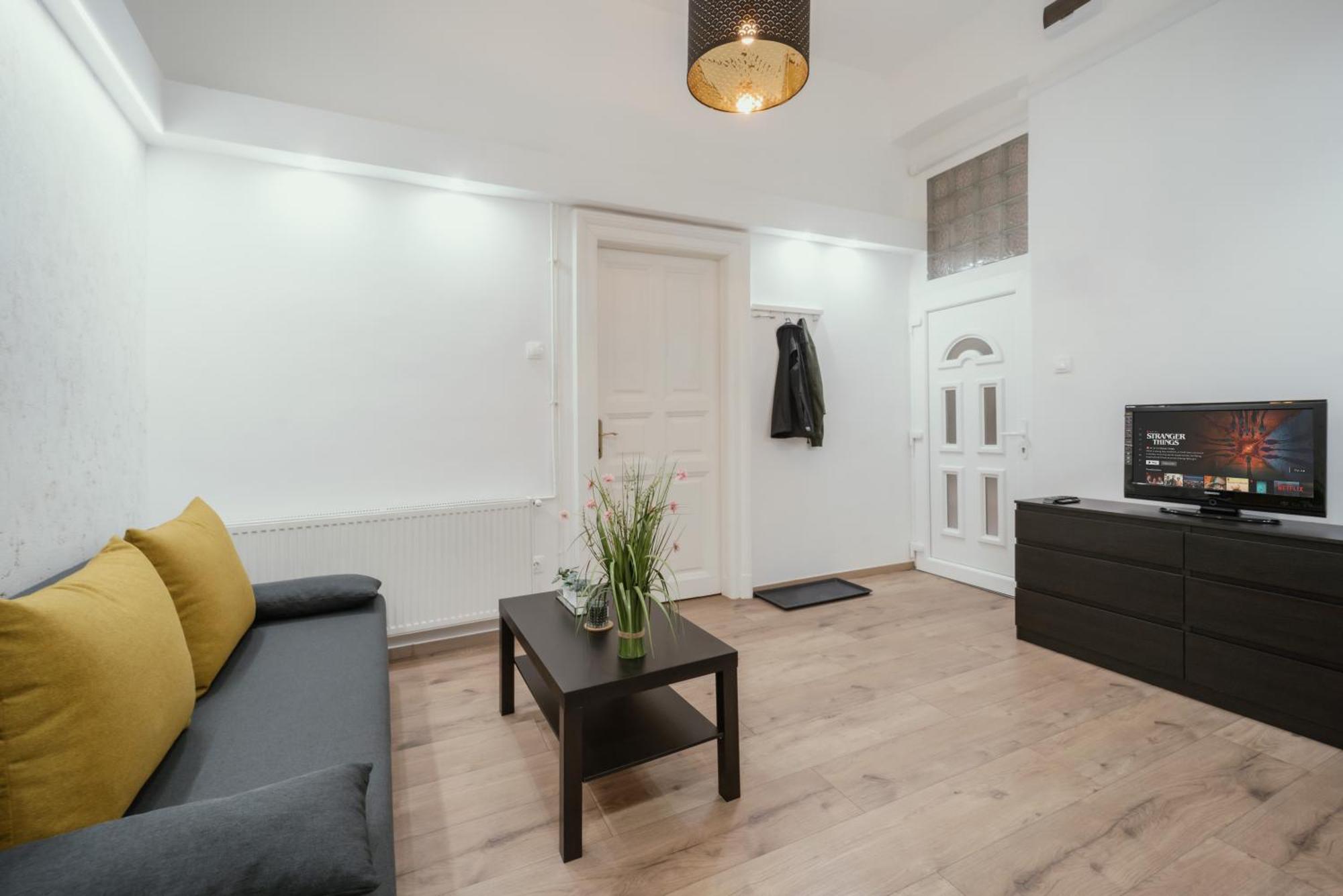 Modelia Apartment At Gellert Square Budapest Exterior foto