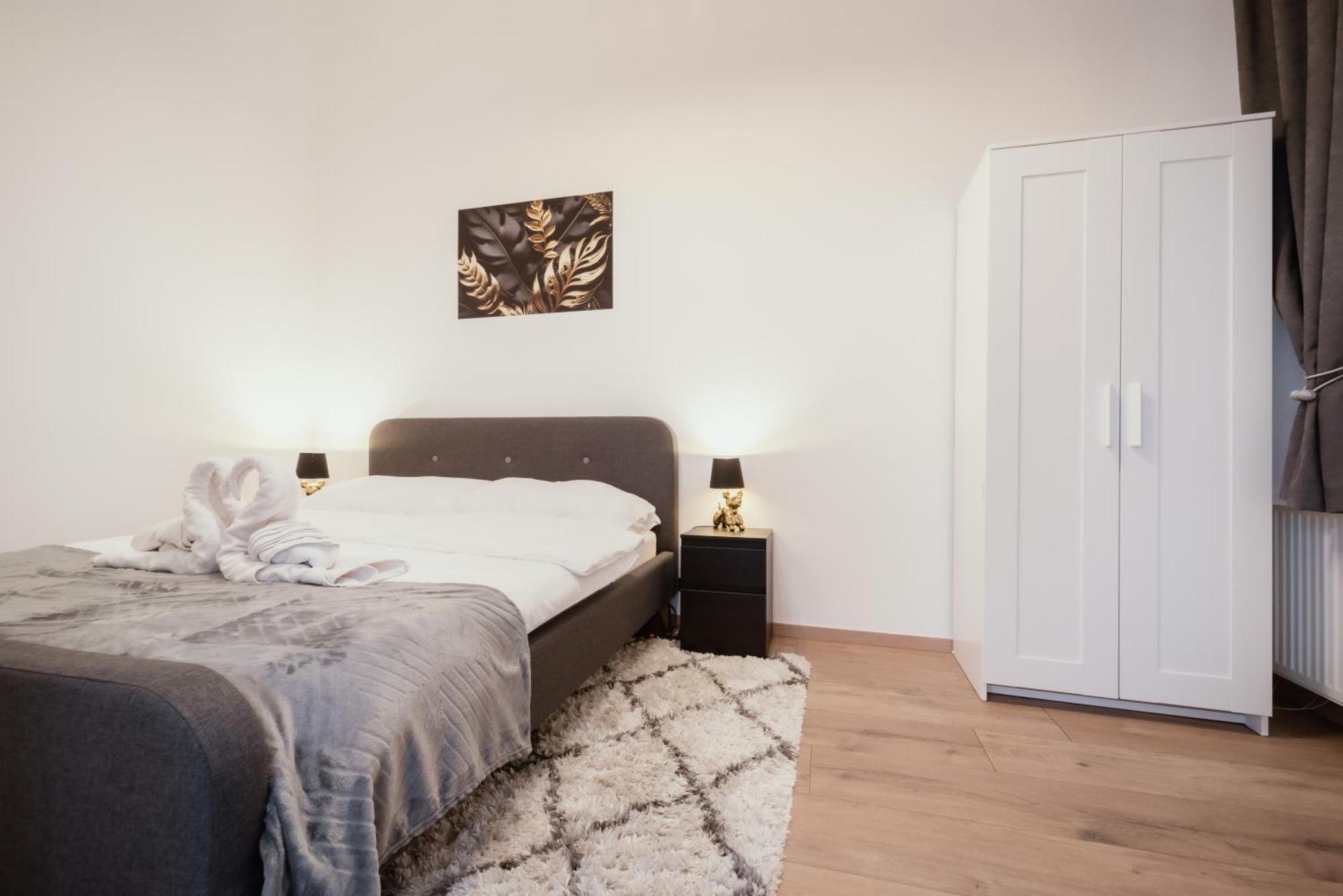 Modelia Apartment At Gellert Square Budapest Exterior foto