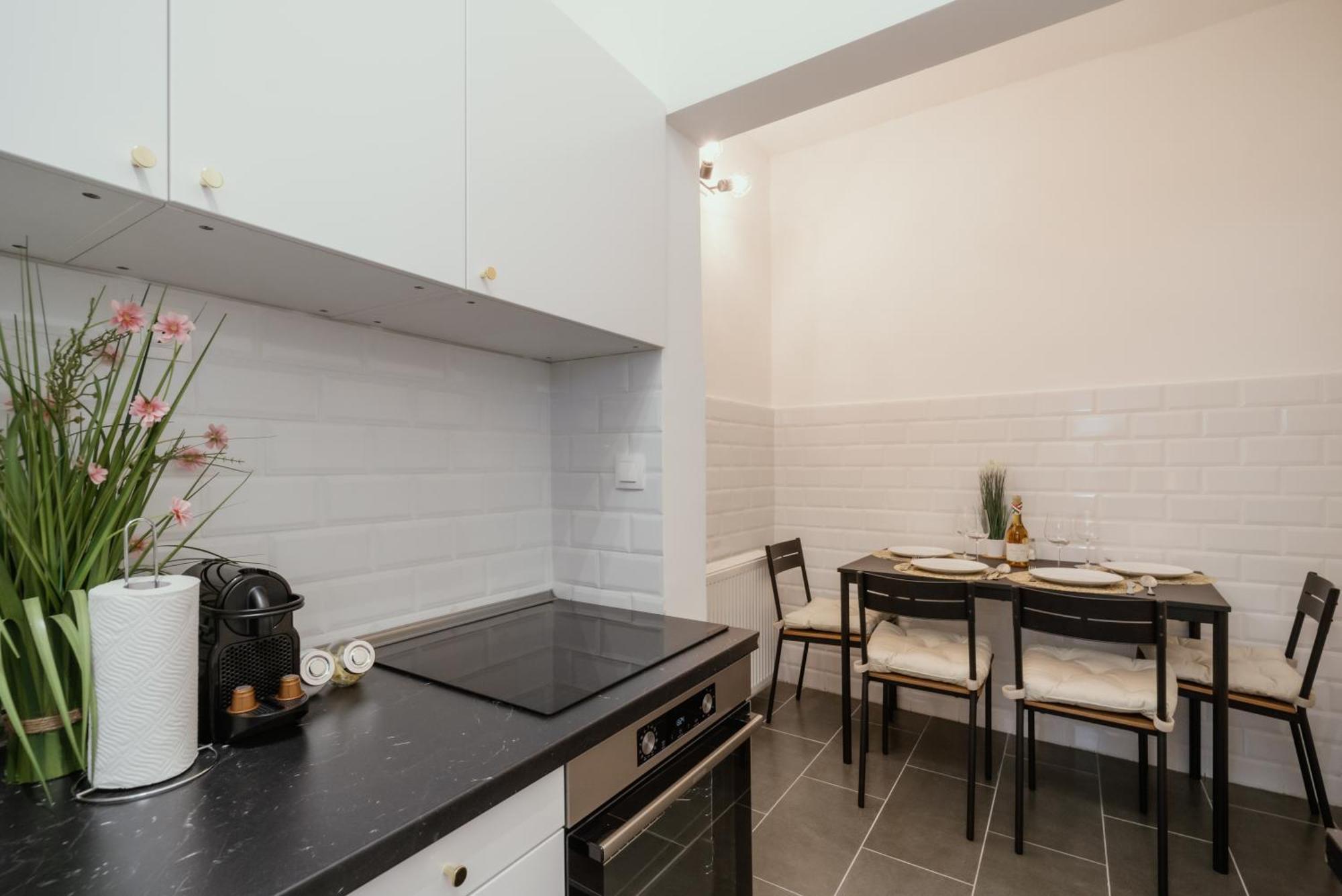 Modelia Apartment At Gellert Square Budapest Exterior foto